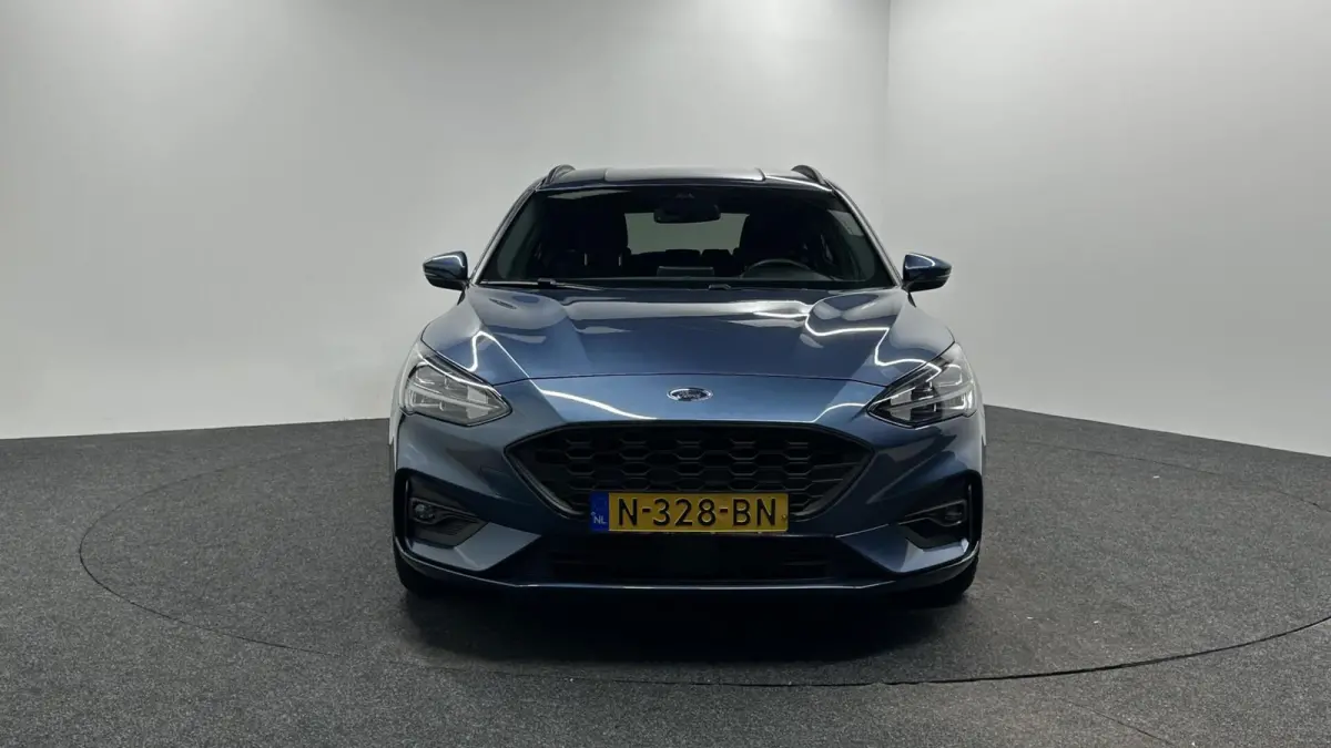 1.0 EcoBoost Hybrid Connected ST-Line CAMERA.
