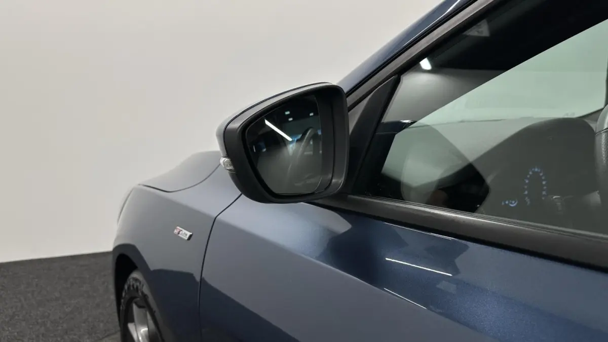 1.0 EcoBoost Hybrid Connected ST-Line CAMERA.