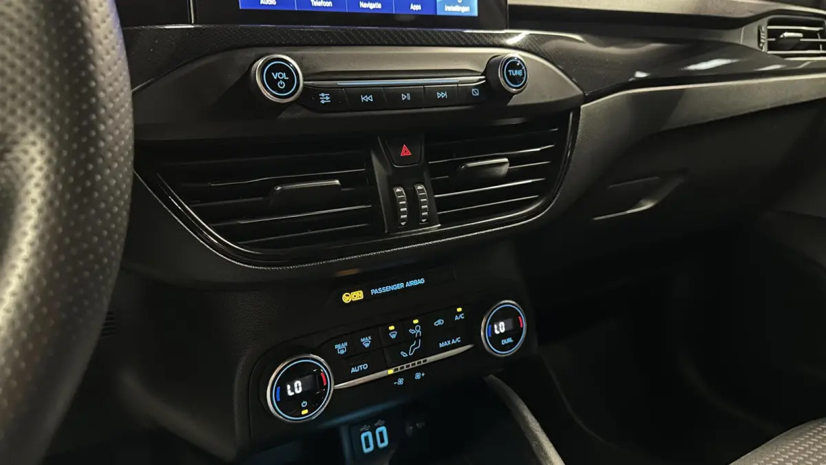 1.0 EcoBoost Hybrid Connected ST-Line CAMERA.