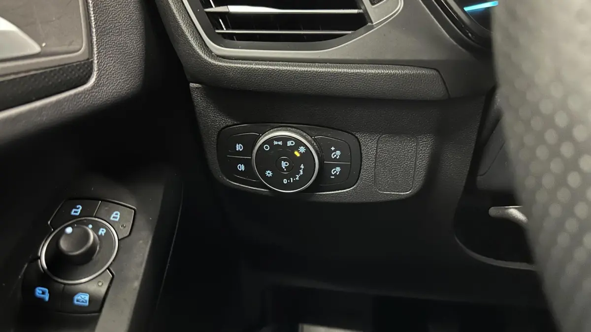 1.0 EcoBoost Hybrid Connected ST-Line CAMERA.
