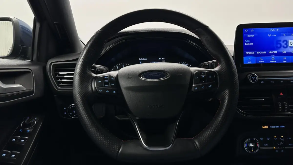1.0 EcoBoost Hybrid Connected ST-Line CAMERA.