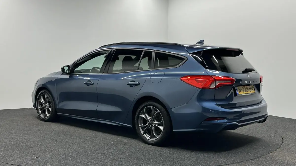 1.0 EcoBoost Hybrid Connected ST-Line CAMERA.