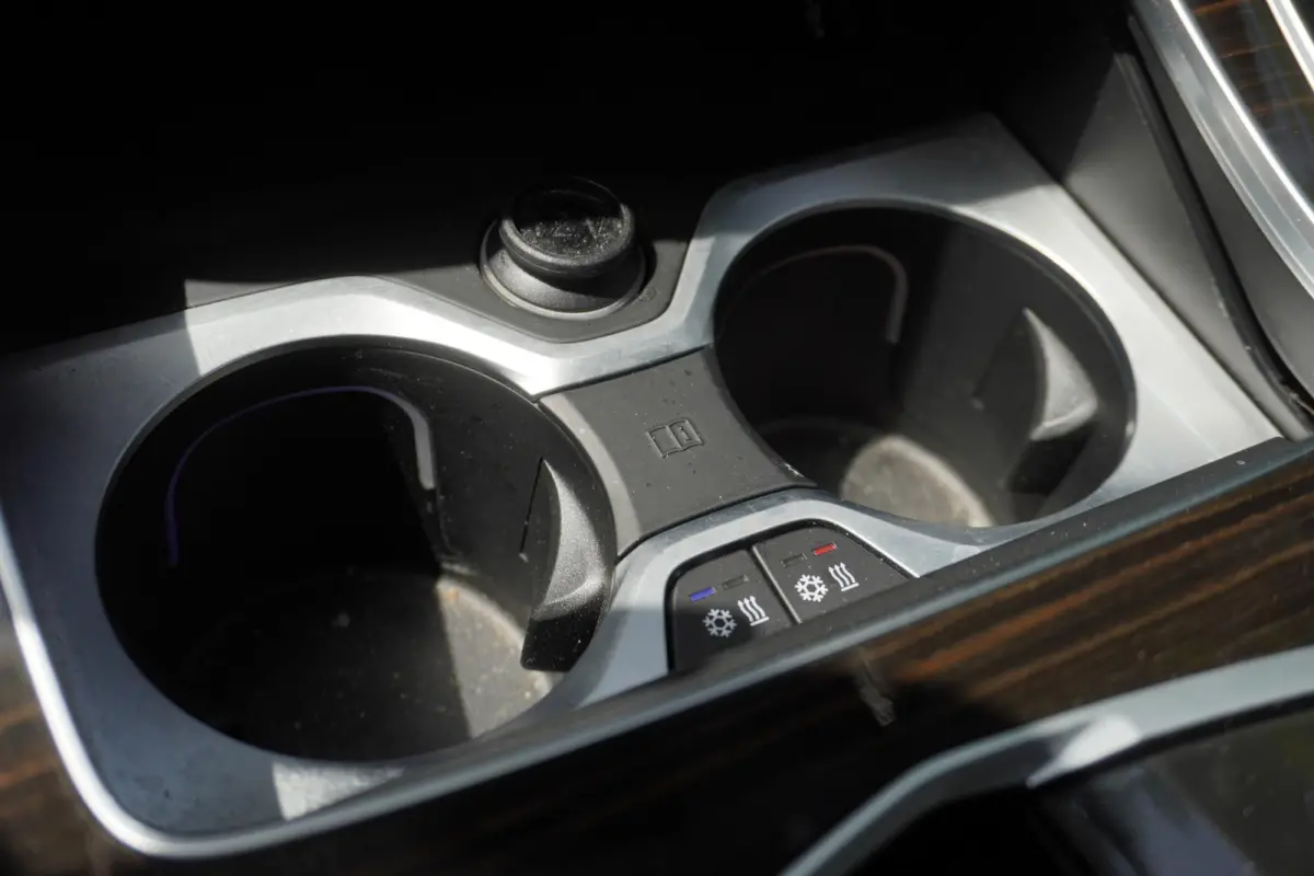 xDrive40i | 6 zitplaatsen | M Sportpakket | 21 inch LM M Dubbelspaak | Trekhaak met elektrisch wegklapbare kogel | Driving Assistant Professional | HIFI System Harman Kardon | Glazen panoram