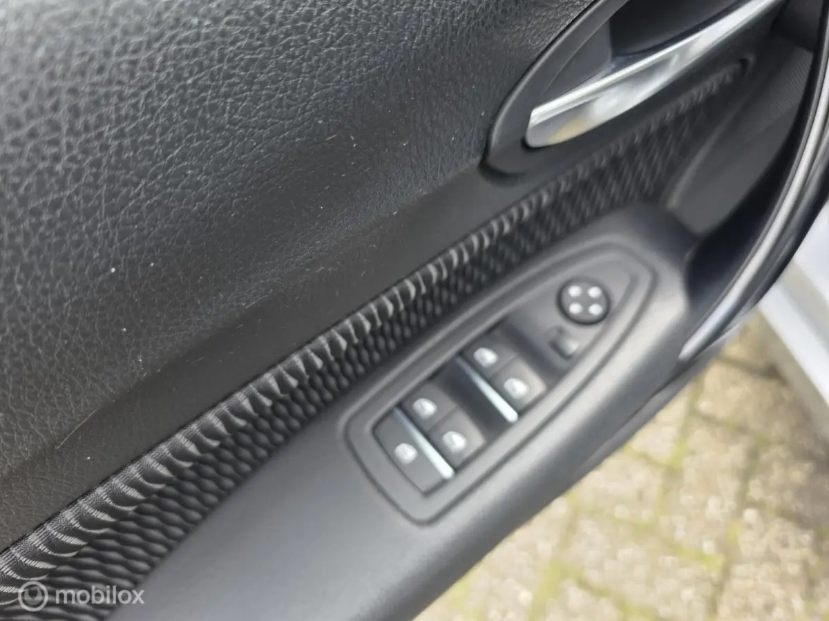 118i Business Aut.| Msport stuur|LED|LMV|