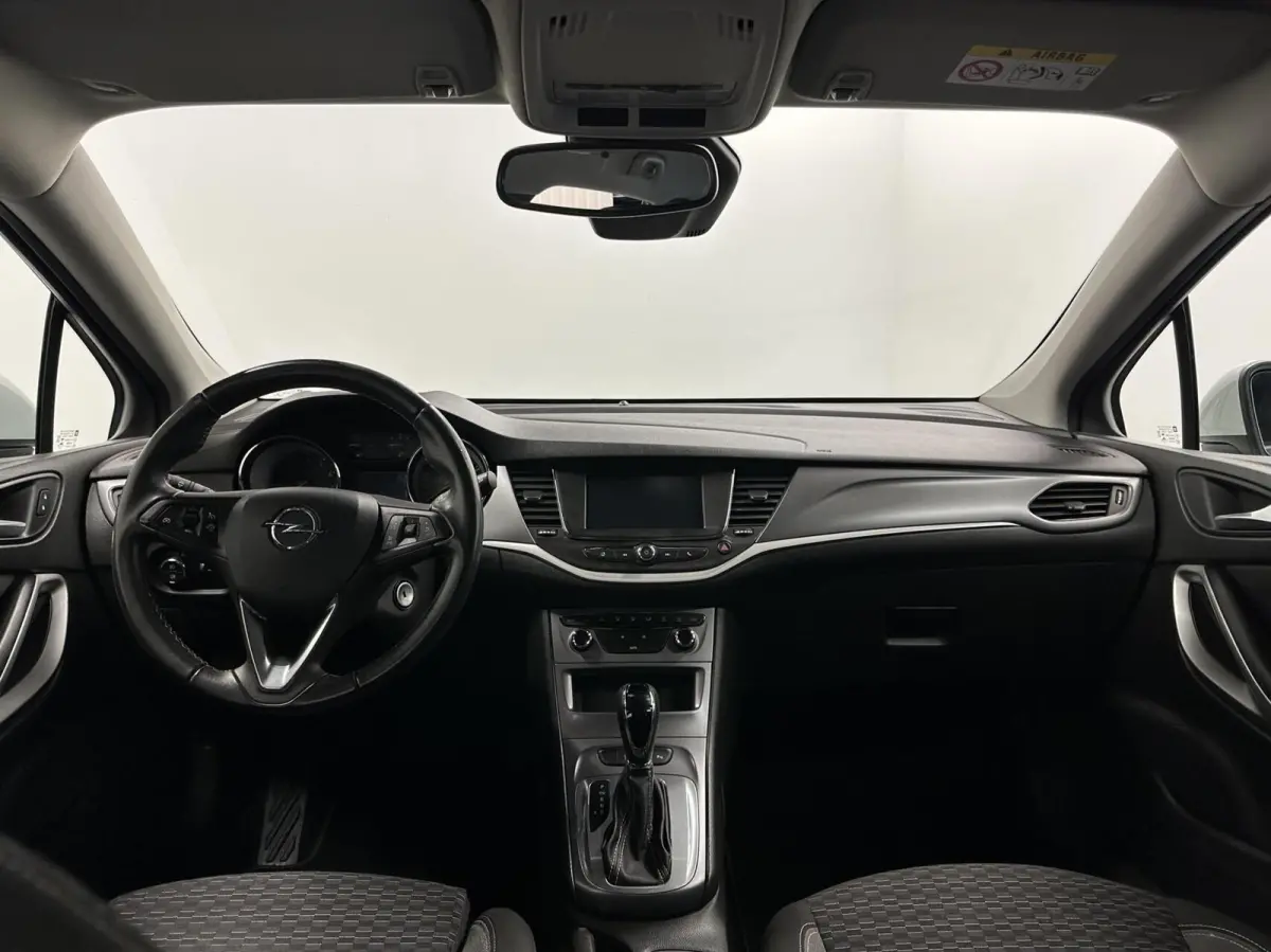1.4 Edition AUTOMAAT NAVIGATIE 63000 KM