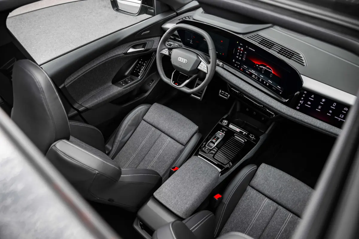 S edition 100 kWh | Panoramadak | Luchtvering | Bang & Olufsen | HUD |