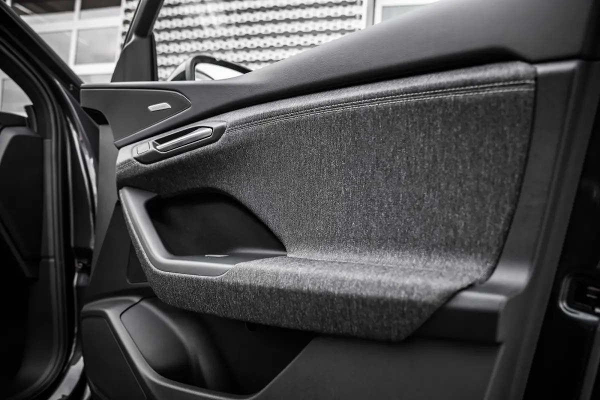 S edition 100 kWh | Panoramadak | Luchtvering | Bang & Olufsen | HUD |
