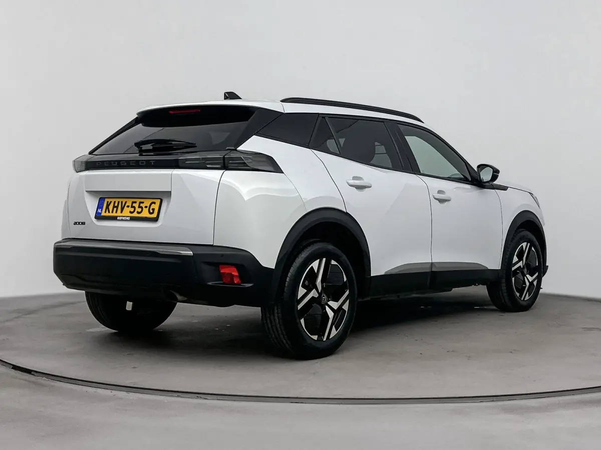 SUV 100pk Allure | Navigatie | CarPlay | Parkeerhulp | LED Koplampen