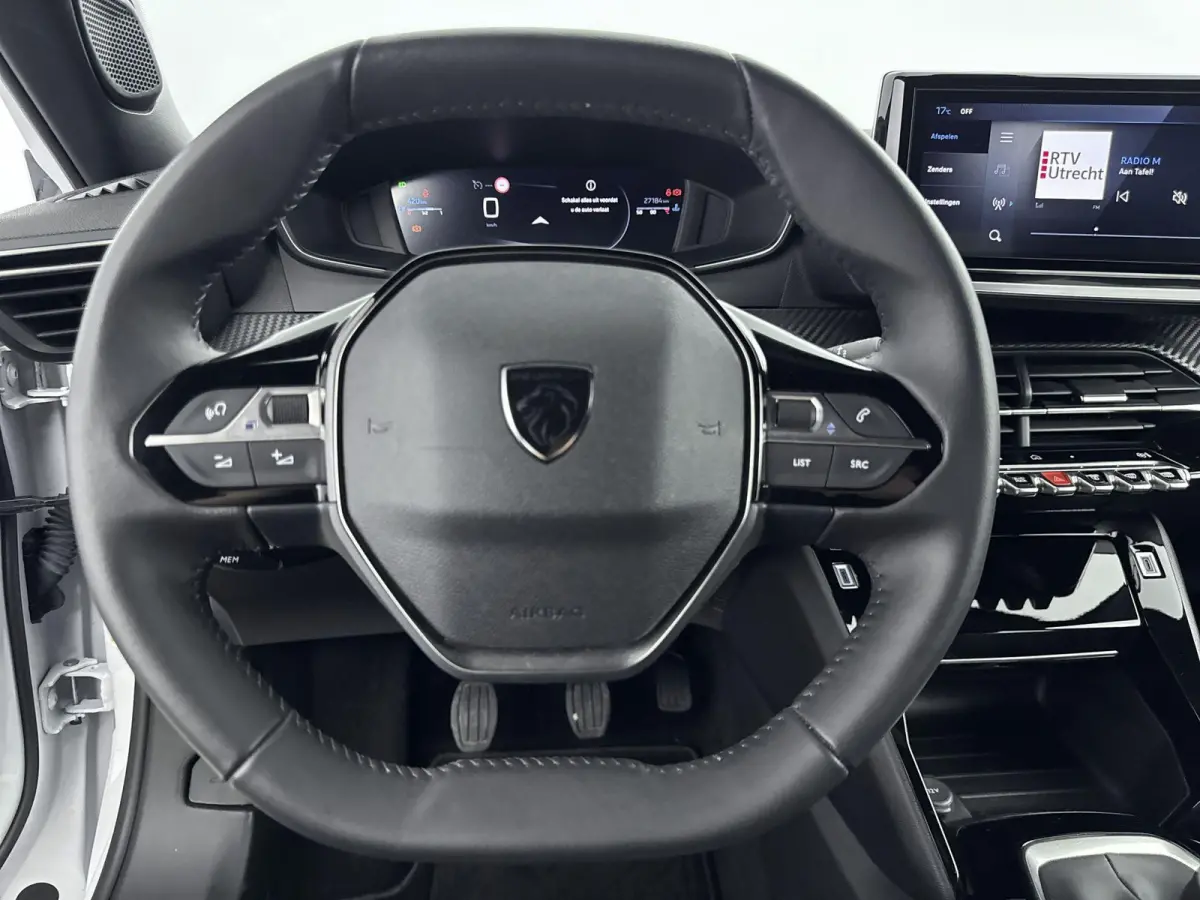SUV 100pk Allure | Navigatie | CarPlay | Parkeerhulp | LED Koplampen