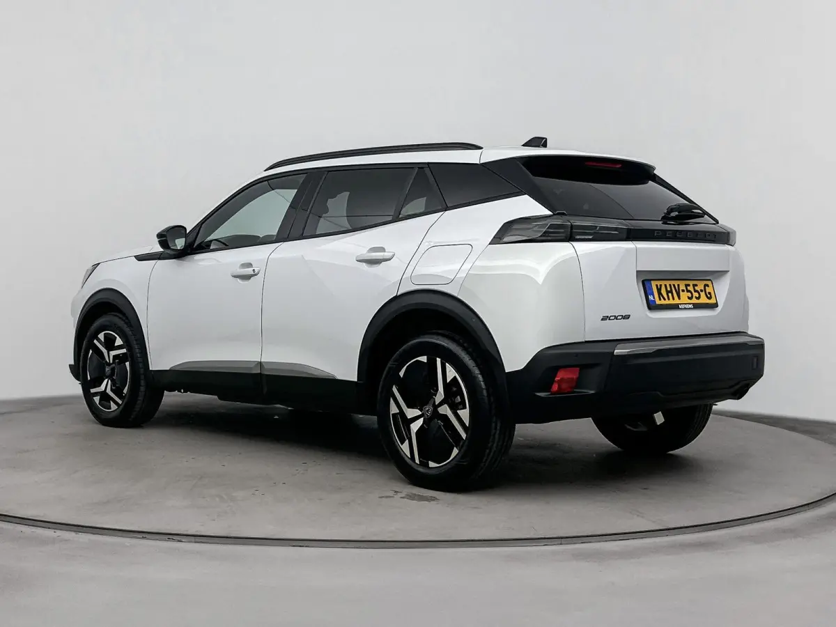 SUV 100pk Allure | Navigatie | CarPlay | Parkeerhulp | LED Koplampen