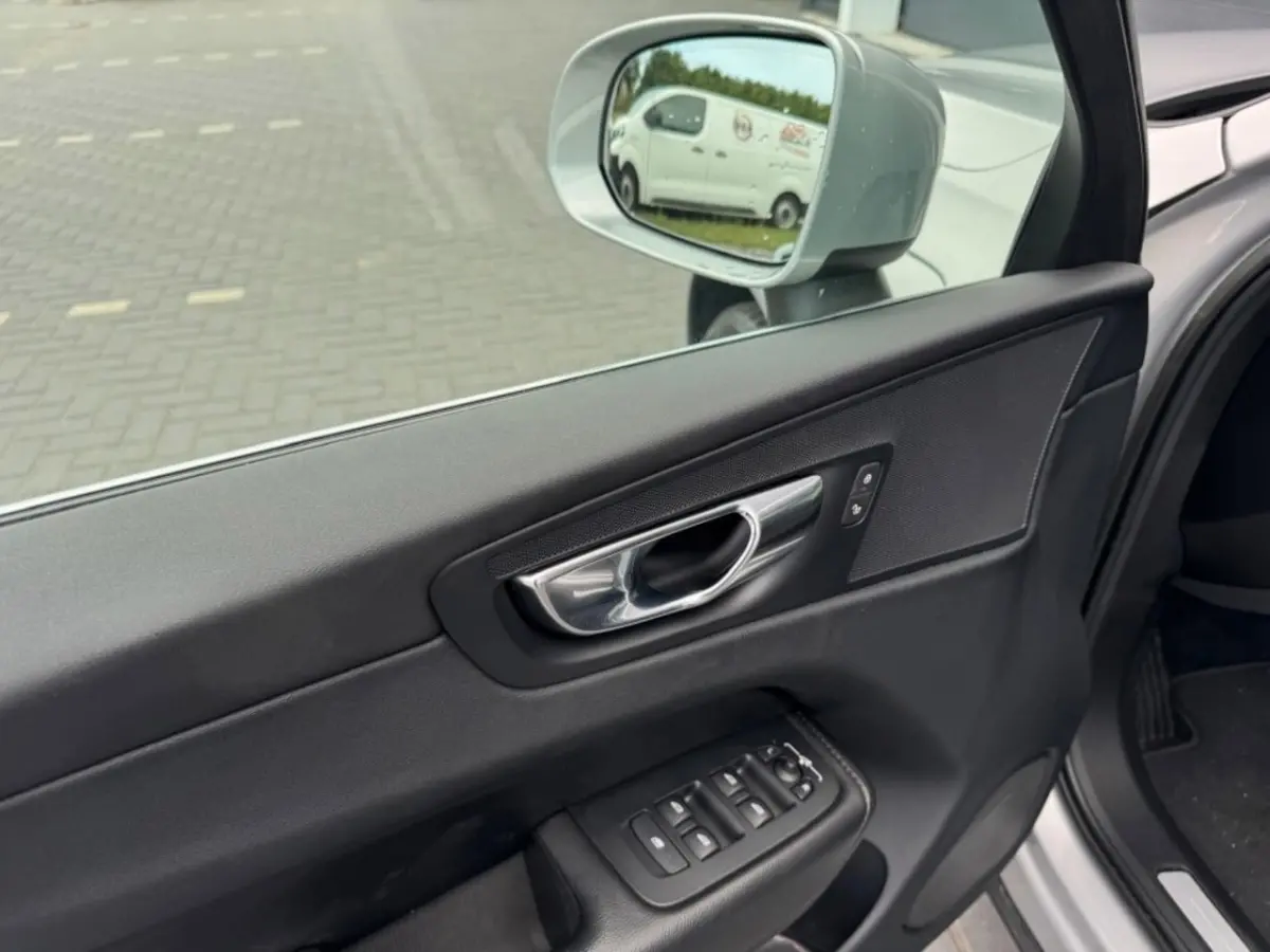 2.0 T6 Recharge AWD Inscription | PANO | Carplay