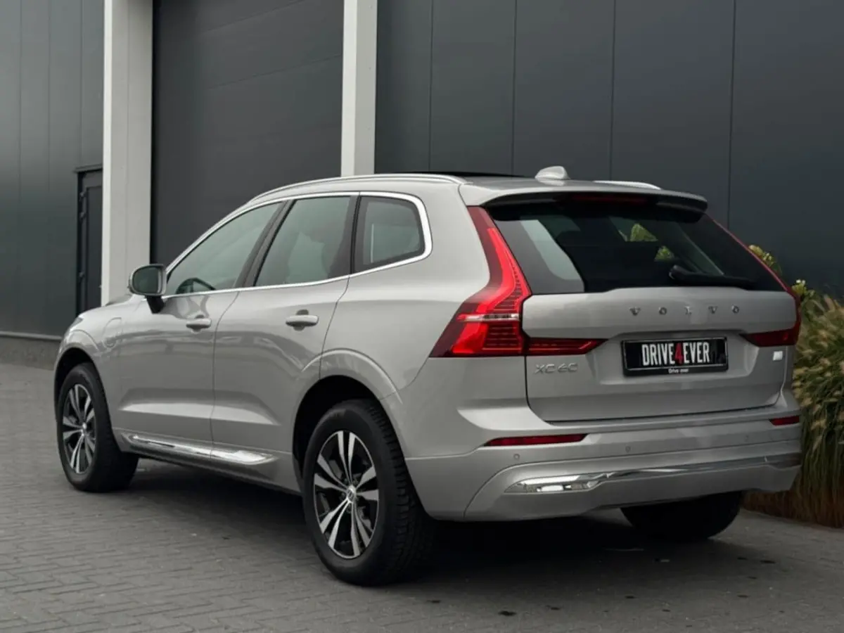 2.0 T6 Recharge AWD Inscription | PANO | Carplay
