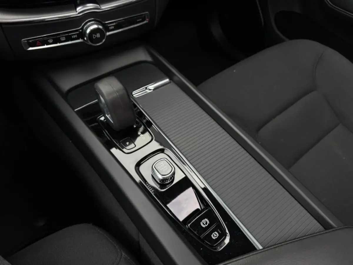 2.0 T6 Recharge AWD Inscription | PANO | Carplay