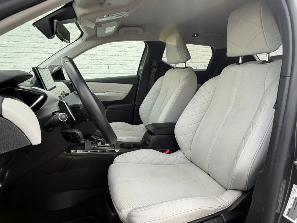 1.2 PureTech So Chic Camera Navigatie Carplay DAB Cruise Leder Lane assist