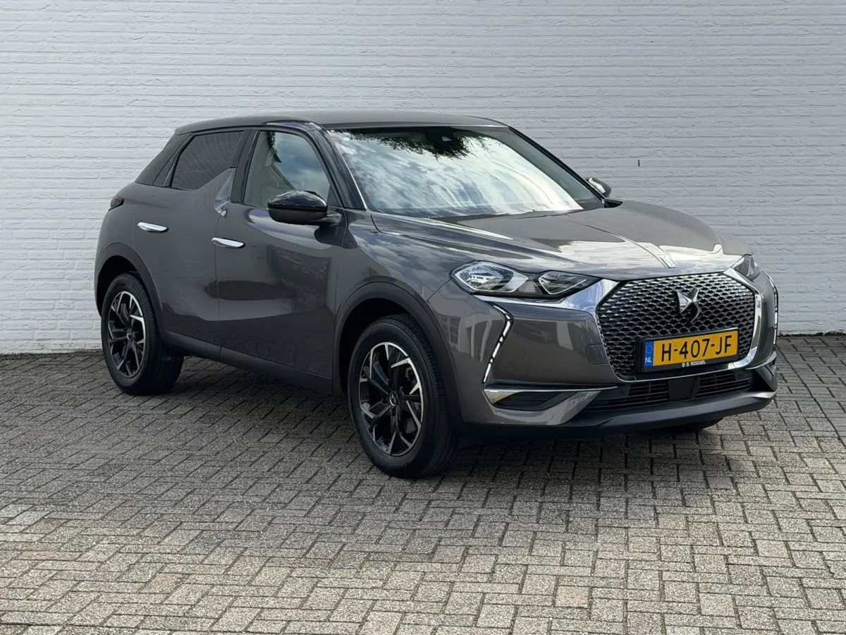1.2 PureTech So Chic Camera Navigatie Carplay DAB Cruise Leder Lane assist