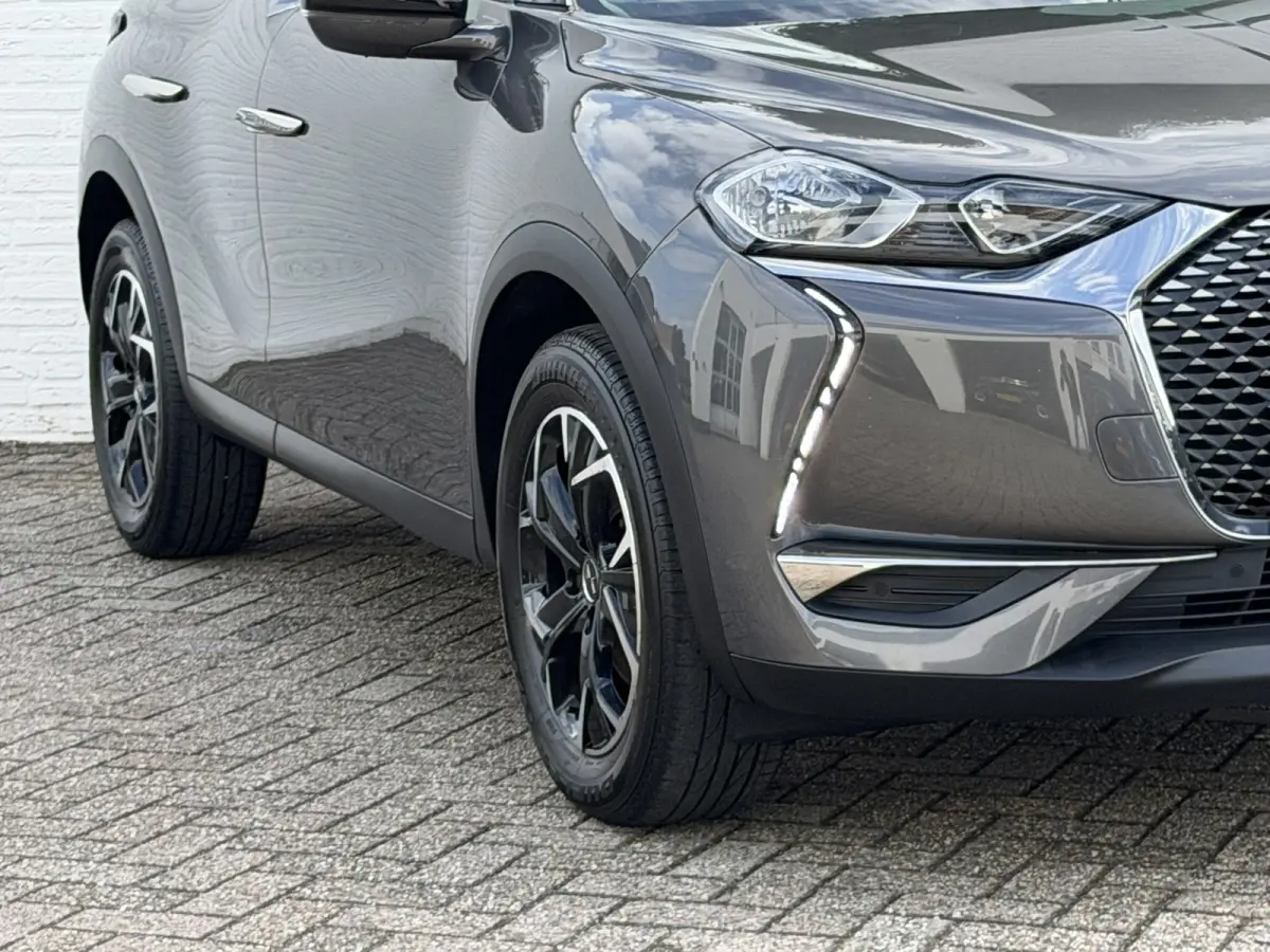 1.2 PureTech So Chic Camera Navigatie Carplay DAB Cruise Leder Lane assist