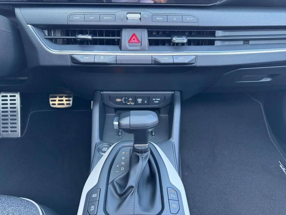 Sportswagon 1.0 T-GDi MHEV GT-Line Launch Edition | Schuif/kantel dak | Navigatie | Climate control | Elektrische stoel verstelling | Stoel+ Stuur verwarming
