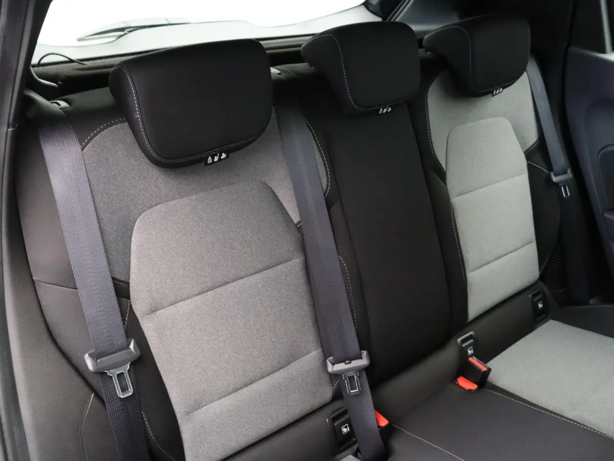 1.6 E-Tech Full Hybrid 145 evolution | Parkeersensoren achter | Apple carplay |