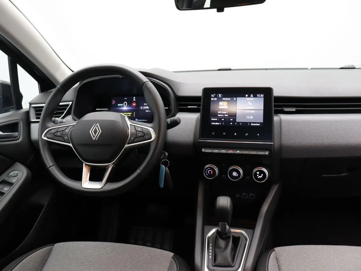 1.6 E-Tech Full Hybrid 145 evolution | Parkeersensoren achter | Apple carplay |