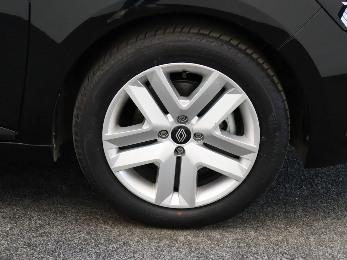 1.6 E-Tech Full Hybrid 145 evolution | Parkeersensoren achter | Apple carplay |