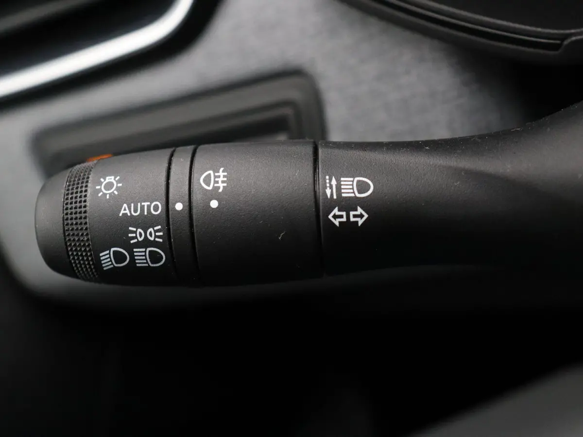 1.6 E-Tech Full Hybrid 145 evolution | Parkeersensoren achter | Apple carplay |