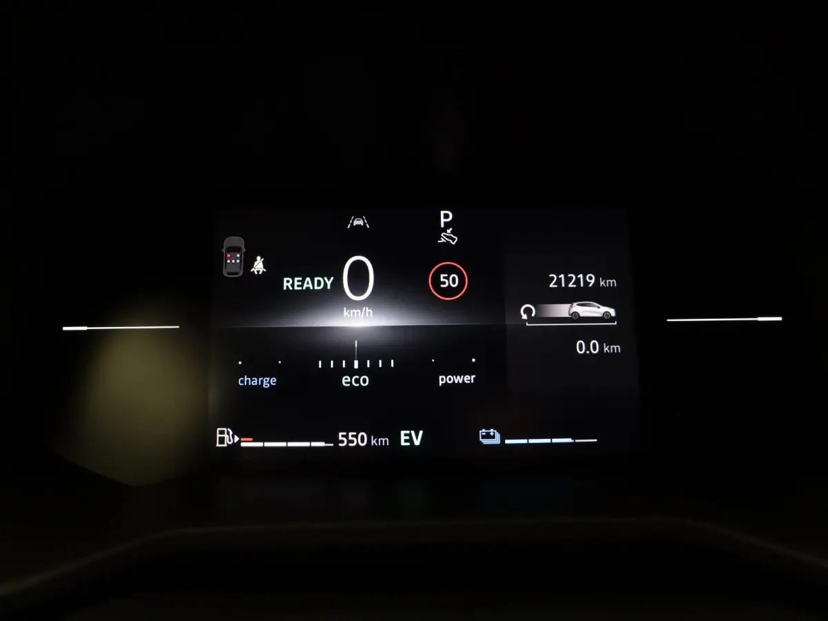 1.6 E-Tech Full Hybrid 145 evolution | Parkeersensoren achter | Apple carplay |