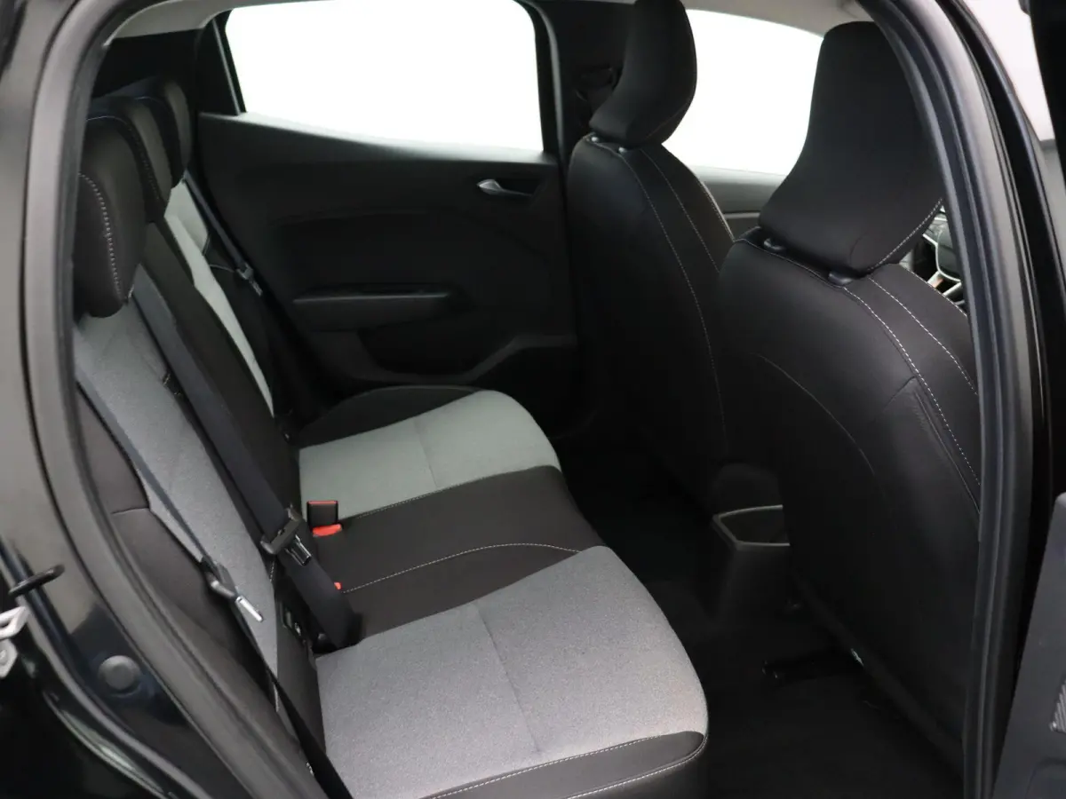 1.6 E-Tech Full Hybrid 145 evolution | Parkeersensoren achter | Apple carplay |
