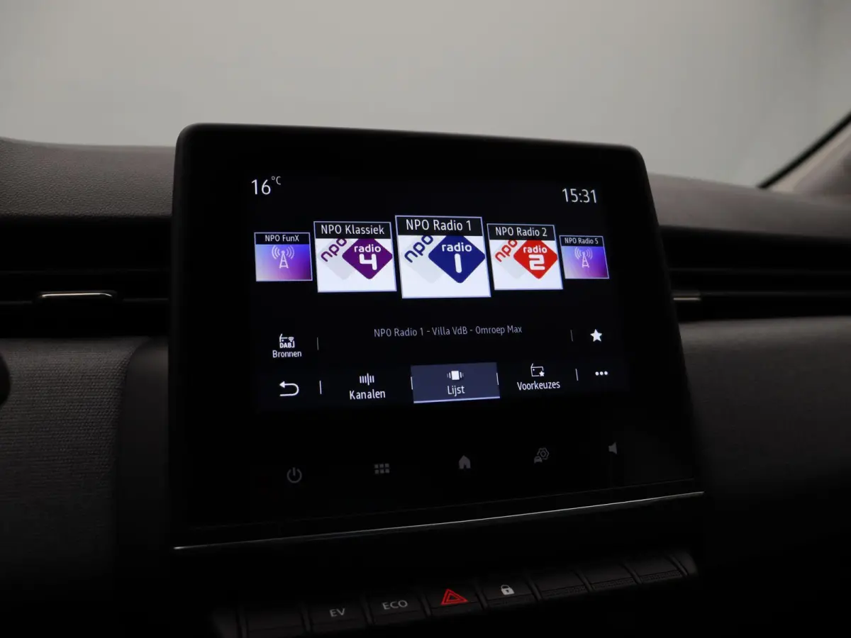 1.6 E-Tech Full Hybrid 145 evolution | Parkeersensoren achter | Apple carplay |
