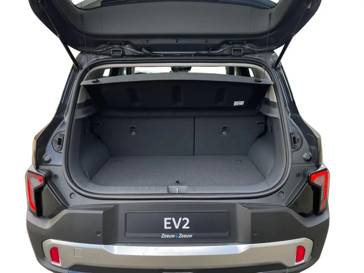 Plus Advanced 42.2 kWh DEMO MODEL PER DIRECT BESCHIKBAAR | Navigatie | Climate control | Elektrische stoel verstelling | Stoel + Stuur verwarming | 308Km WLTP |