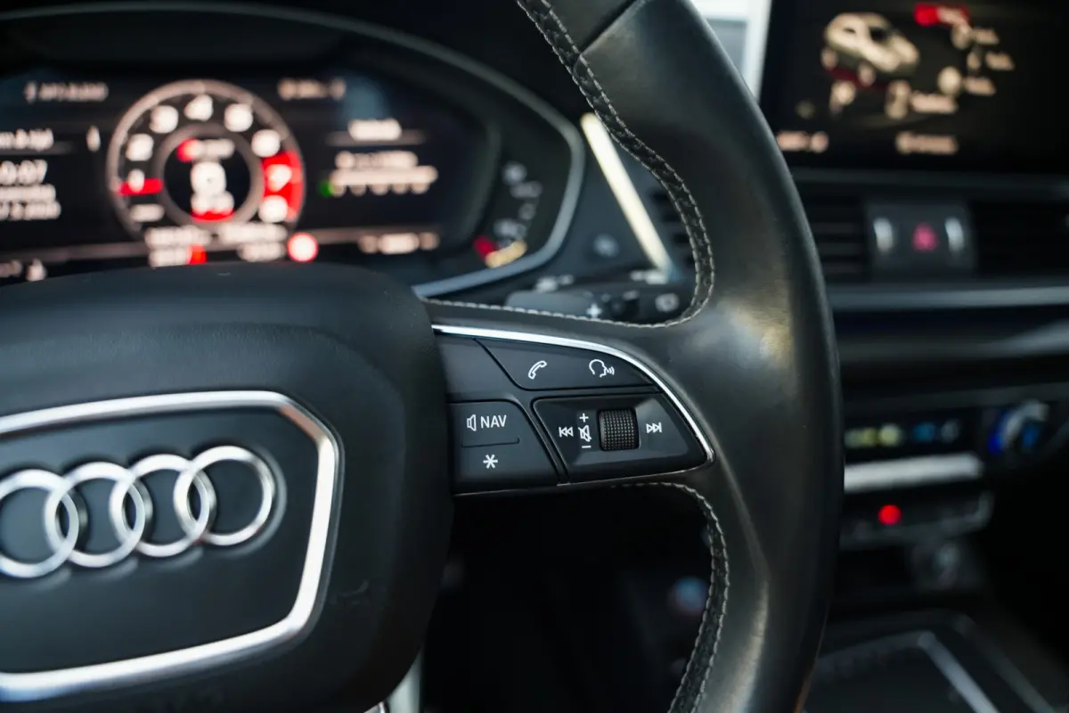 SQ5 3.0 TFSI 354 pk SQ5 Quattro Pro Line Plus S-Line / Lucht-Vering/ RS-Stoelen/ Pano-Dak/ Head-Up/ 360-Camera/ Keyless/ B&O-Sound/ Adap.Cruise/ Matrix-Led/ Trekhaak/ 21'' LMV