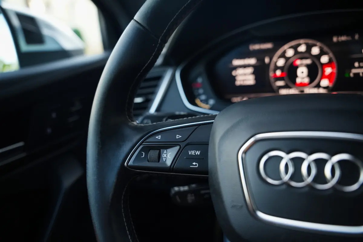 SQ5 3.0 TFSI 354 pk SQ5 Quattro Pro Line Plus S-Line / Lucht-Vering/ RS-Stoelen/ Pano-Dak/ Head-Up/ 360-Camera/ Keyless/ B&O-Sound/ Adap.Cruise/ Matrix-Led/ Trekhaak/ 21'' LMV