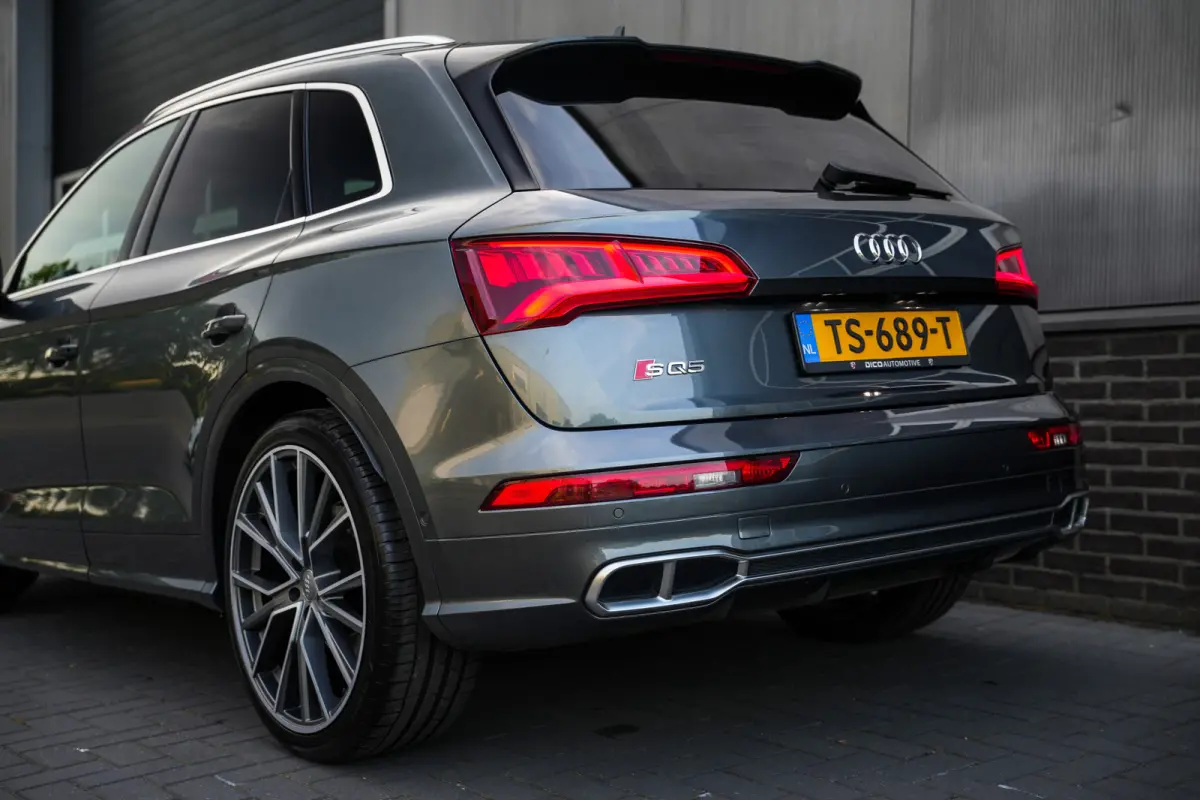 SQ5 3.0 TFSI 354 pk SQ5 Quattro Pro Line Plus S-Line / Lucht-Vering/ RS-Stoelen/ Pano-Dak/ Head-Up/ 360-Camera/ Keyless/ B&O-Sound/ Adap.Cruise/ Matrix-Led/ Trekhaak/ 21'' LMV