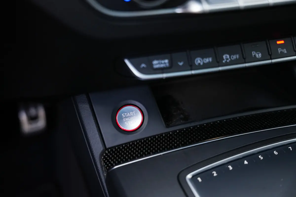 SQ5 3.0 TFSI 354 pk SQ5 Quattro Pro Line Plus S-Line / Lucht-Vering/ RS-Stoelen/ Pano-Dak/ Head-Up/ 360-Camera/ Keyless/ B&O-Sound/ Adap.Cruise/ Matrix-Led/ Trekhaak/ 21'' LMV