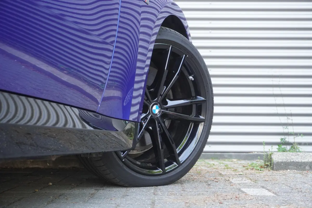M240i xDrive | M Sportpakket Pro | 19 inch LM M Dubbelspaak | Trekhaak met afneembare kogel | HIFI System Harman Kardon | Elektrisch bediend glazen schuif-/kanteldak