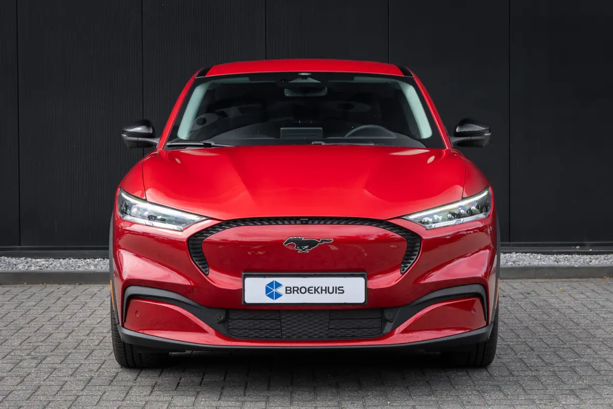 RWD 75 kWh | Camera | Adapt. Cruise | Standkachel | Stoel en Stuurverwarming | Apple/Android Carplay | Automatisch inparkeren | Lederen bekleding | Full LED