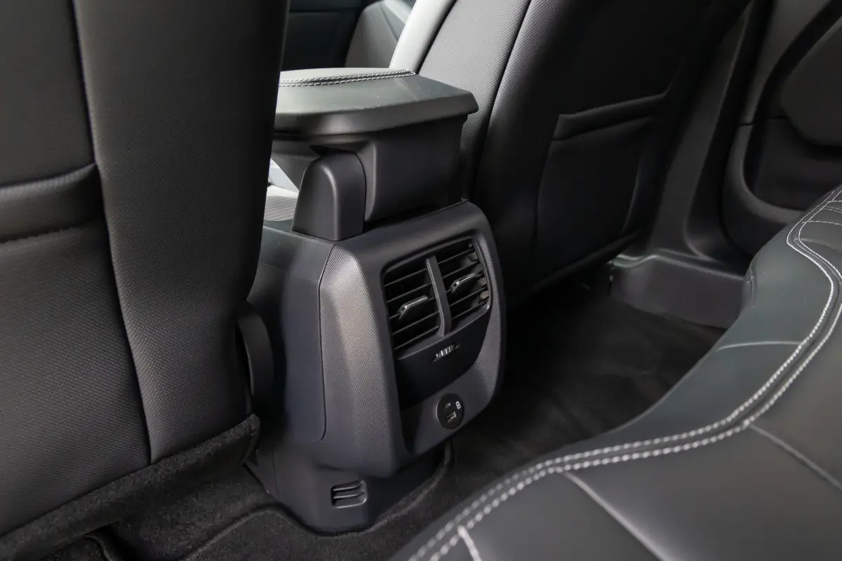 RWD 75 kWh | Camera | Adapt. Cruise | Standkachel | Stoel en Stuurverwarming | Apple/Android Carplay | Automatisch inparkeren | Lederen bekleding | Full LED