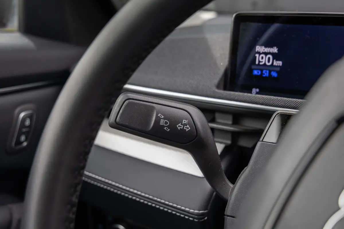 RWD 75 kWh | Camera | Adapt. Cruise | Standkachel | Stoel en Stuurverwarming | Apple/Android Carplay | Automatisch inparkeren | Lederen bekleding | Full LED