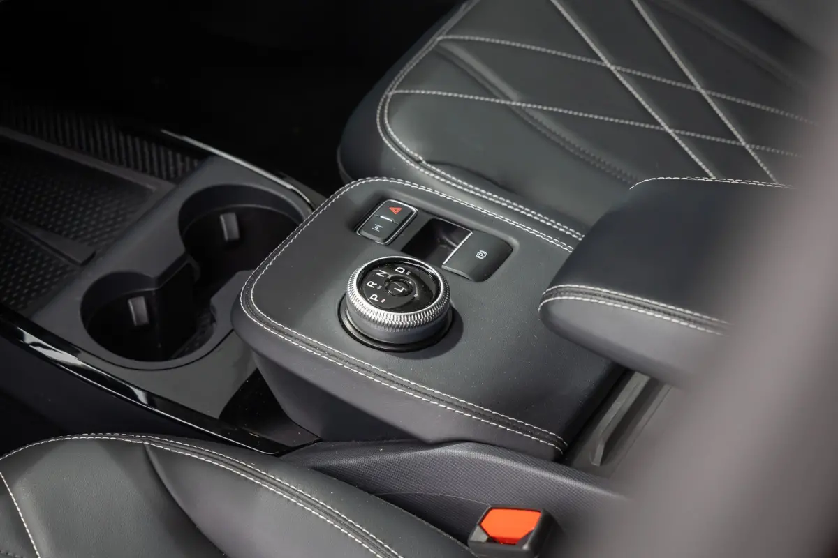 RWD 75 kWh | Camera | Adapt. Cruise | Standkachel | Stoel en Stuurverwarming | Apple/Android Carplay | Automatisch inparkeren | Lederen bekleding | Full LED