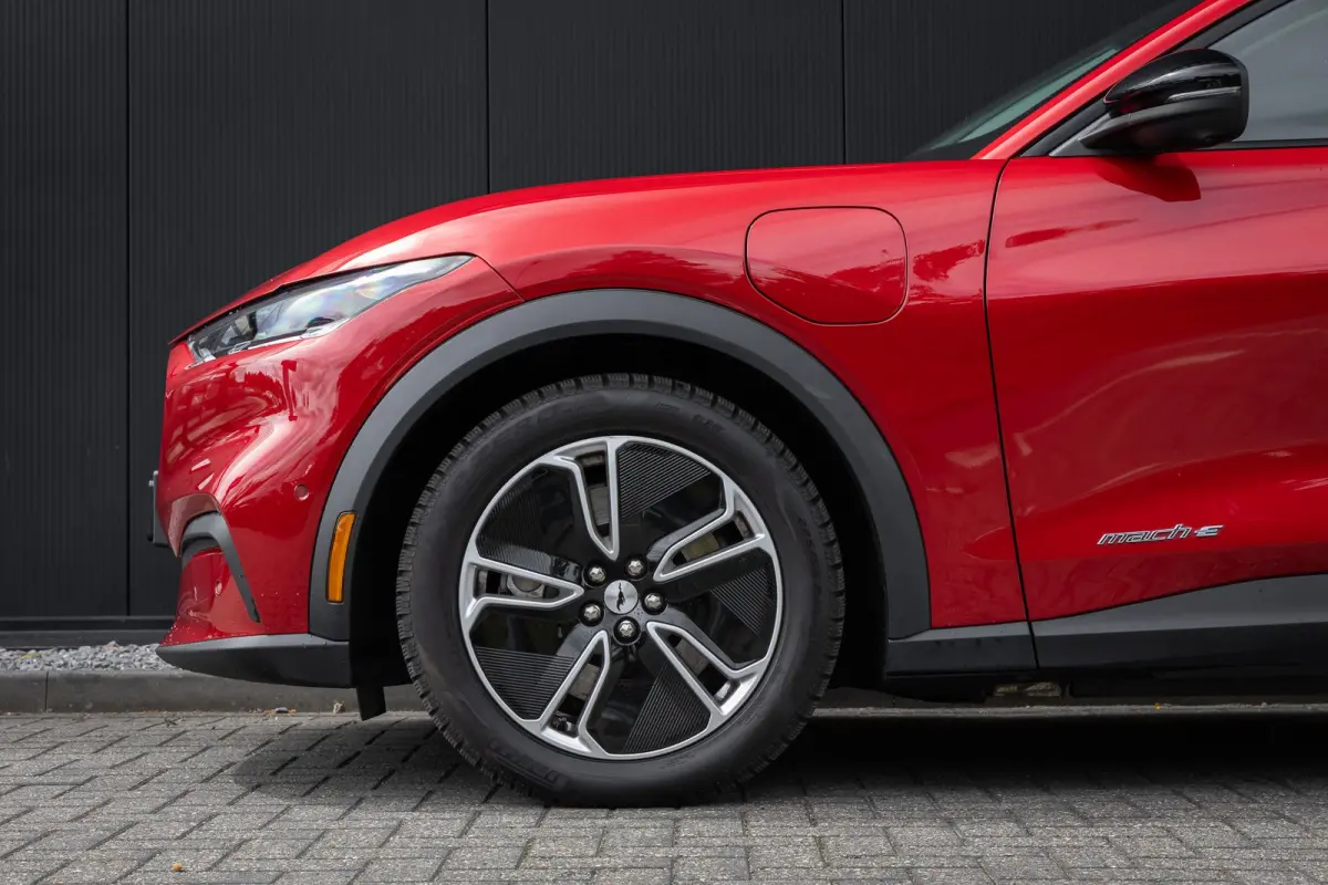 RWD 75 kWh | Camera | Adapt. Cruise | Standkachel | Stoel en Stuurverwarming | Apple/Android Carplay | Automatisch inparkeren | Lederen bekleding | Full LED