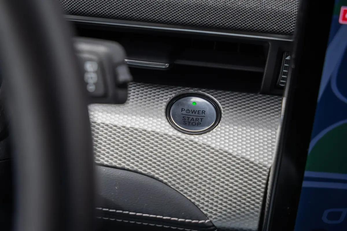 RWD 75 kWh | Camera | Adapt. Cruise | Standkachel | Stoel en Stuurverwarming | Apple/Android Carplay | Automatisch inparkeren | Lederen bekleding | Full LED