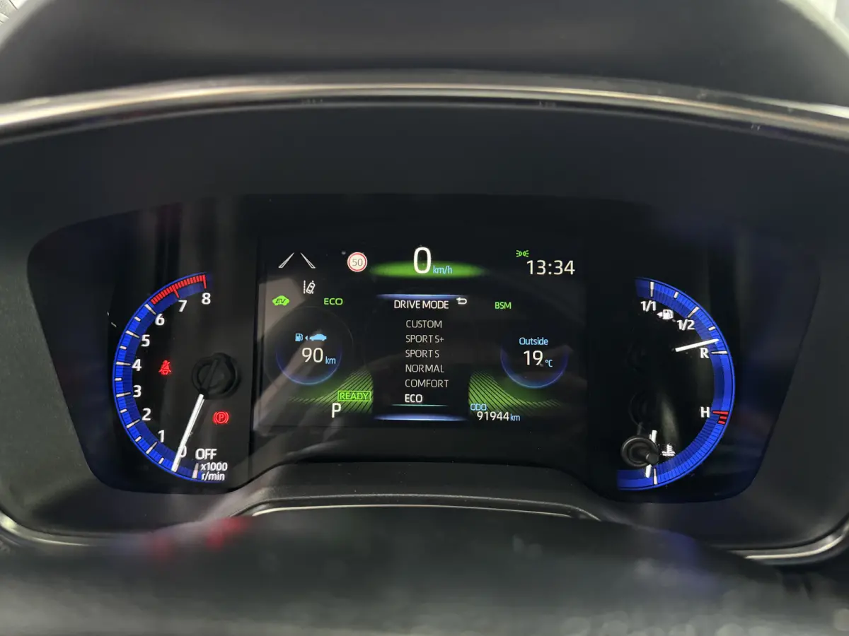 2.0 Hybrid GR-Sport Pano JBL HUD