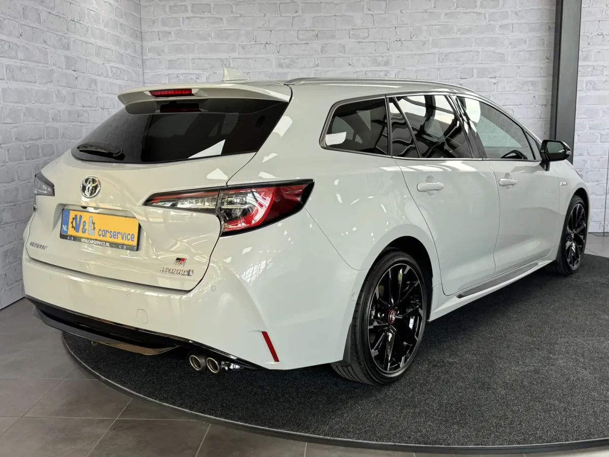 2.0 Hybrid GR-Sport Pano JBL HUD