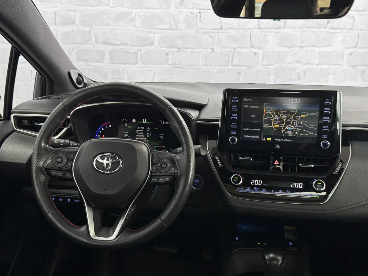 2.0 Hybrid GR-Sport Pano JBL HUD