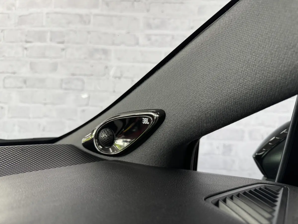 2.0 Hybrid GR-Sport Pano JBL HUD