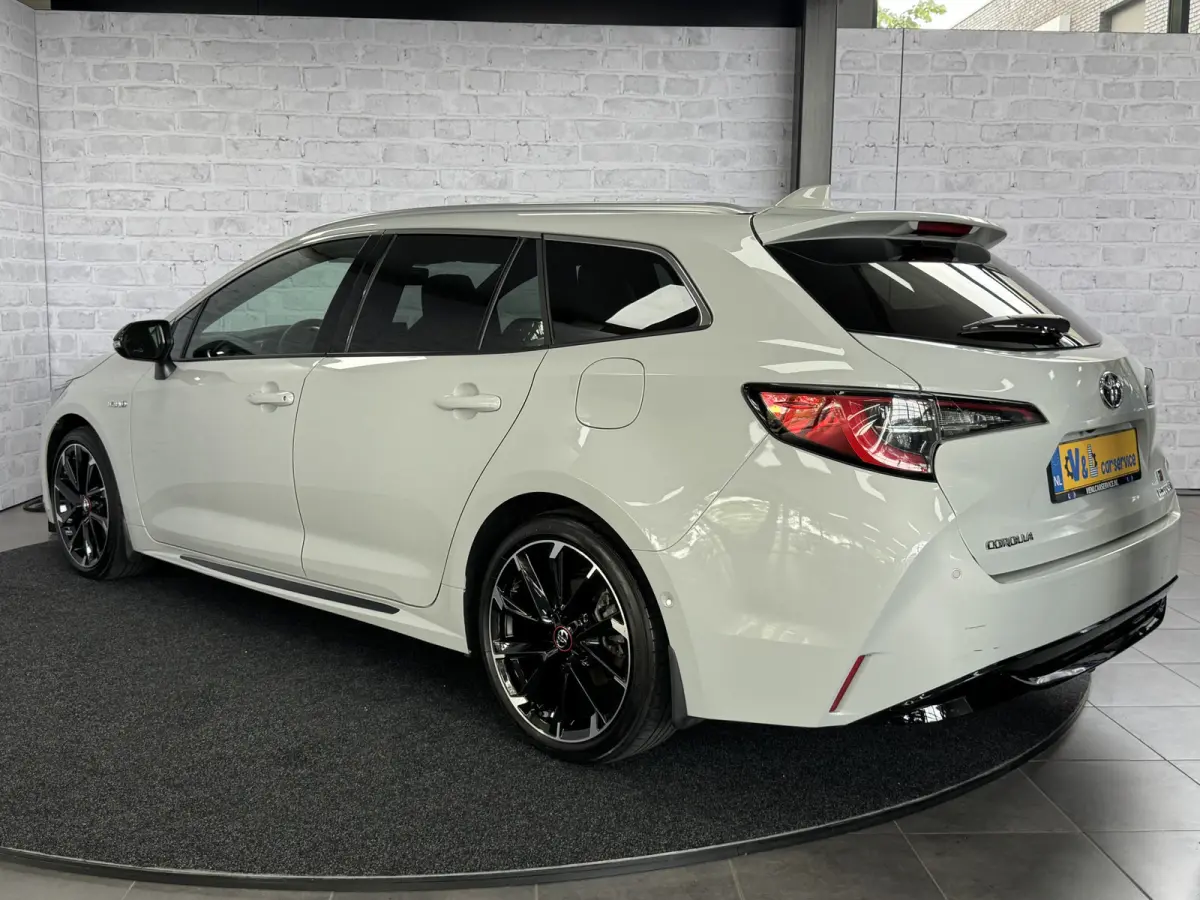 2.0 Hybrid GR-Sport Pano JBL HUD