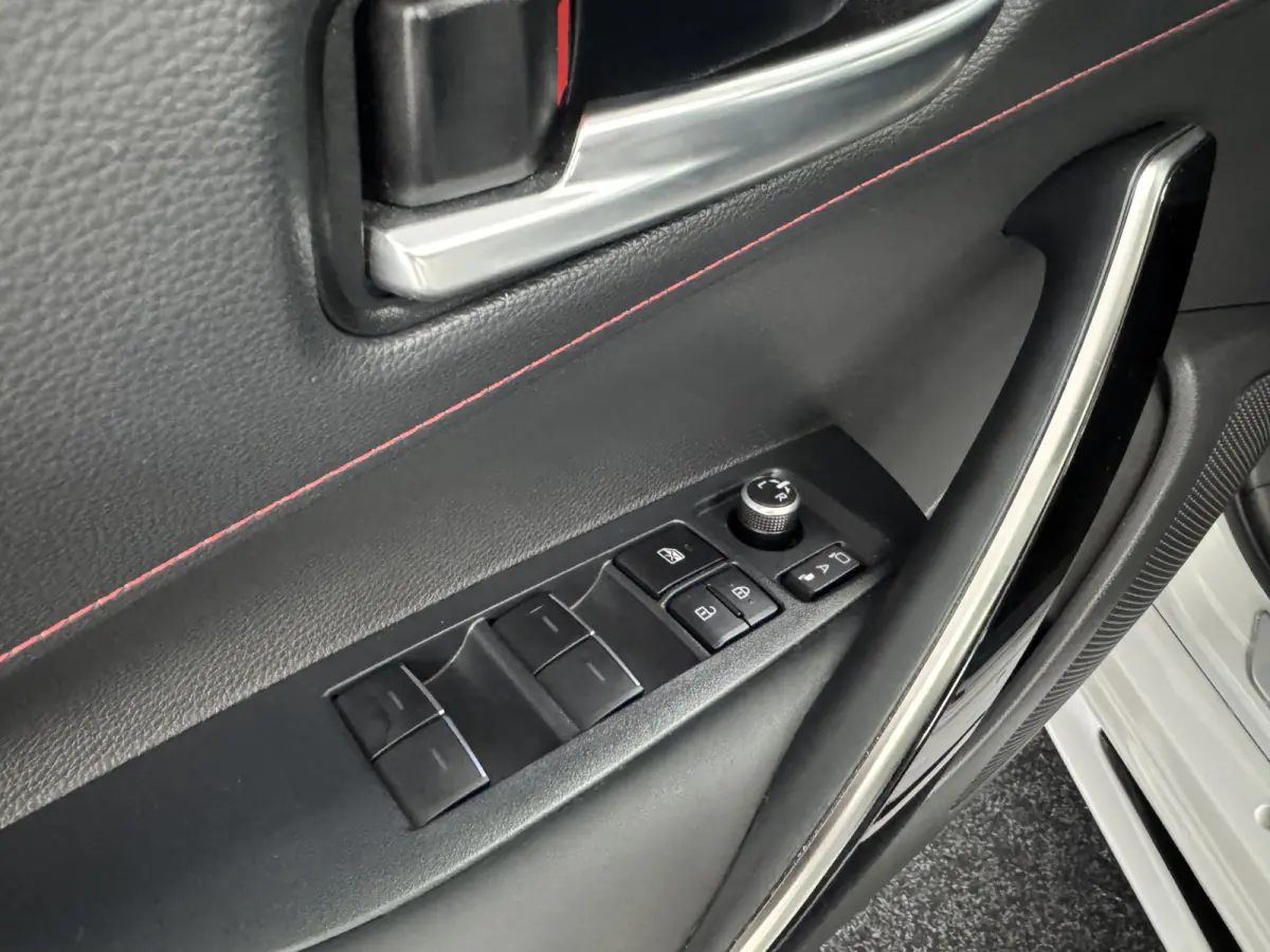 2.0 Hybrid GR-Sport Pano JBL HUD