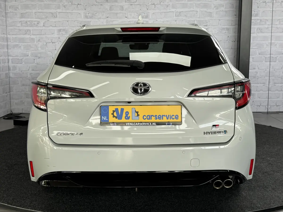 2.0 Hybrid GR-Sport Pano JBL HUD