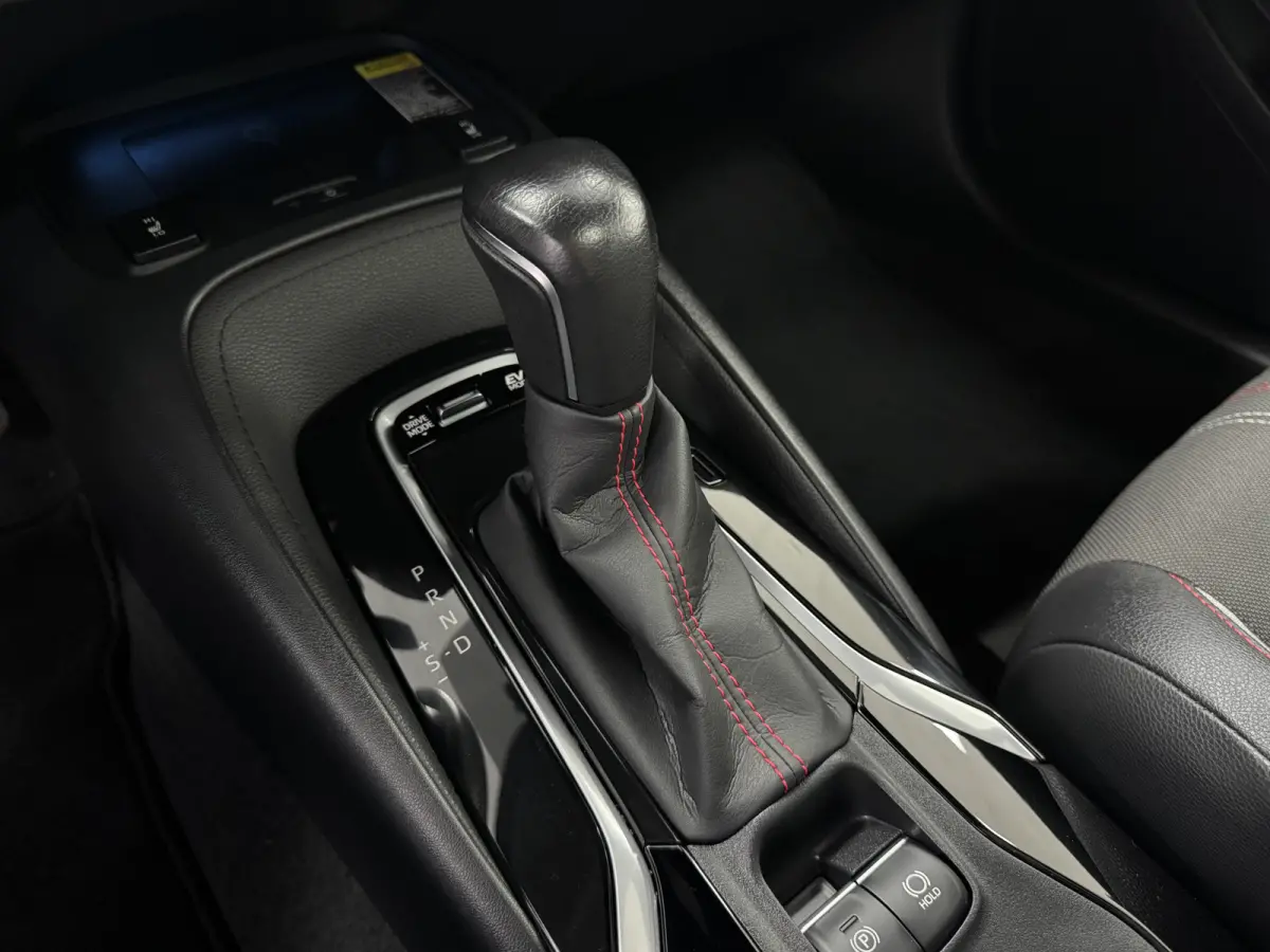 2.0 Hybrid GR-Sport Pano JBL HUD