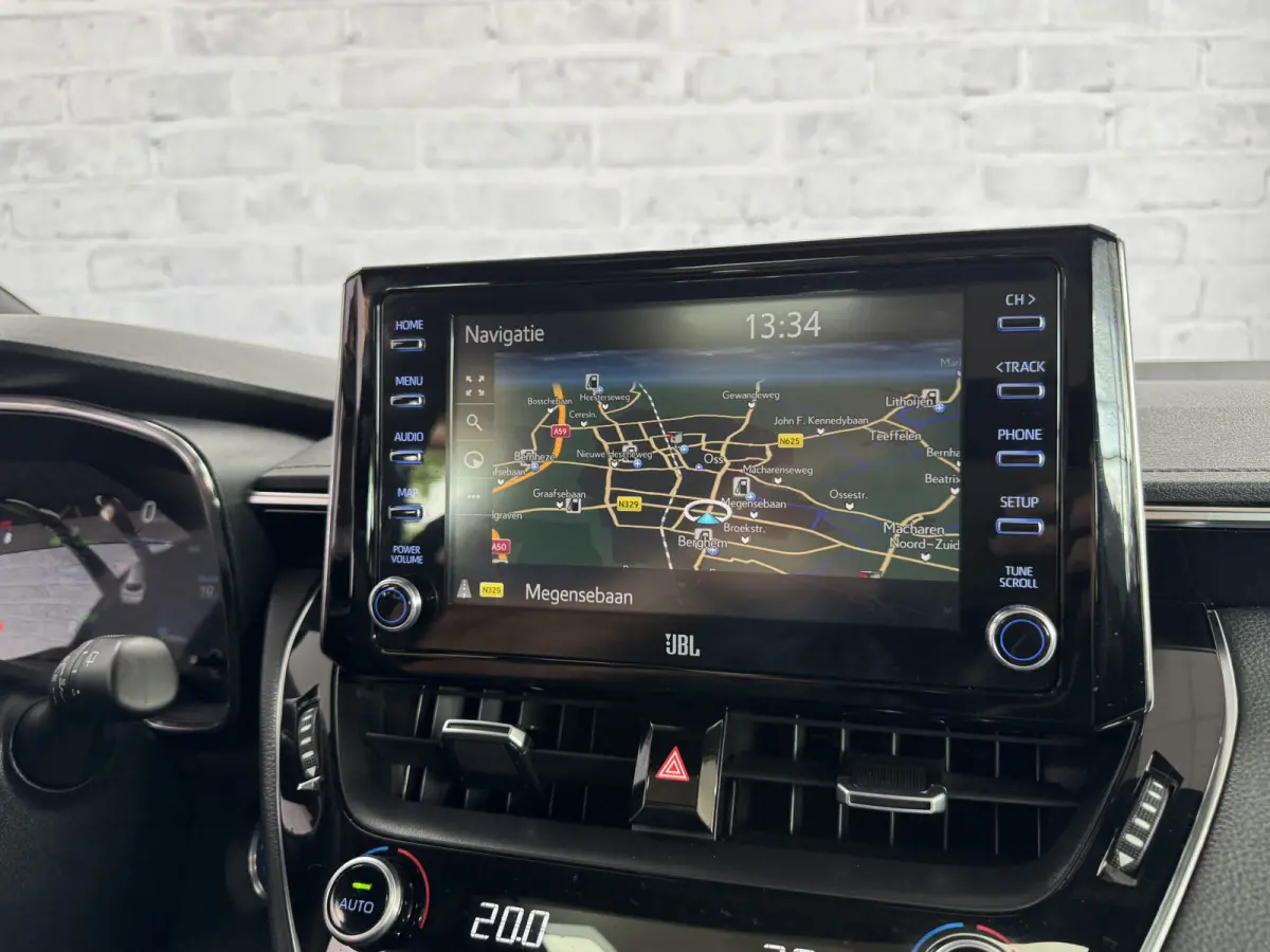 2.0 Hybrid GR-Sport Pano JBL HUD