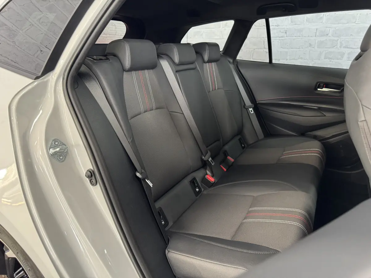 2.0 Hybrid GR-Sport Pano JBL HUD